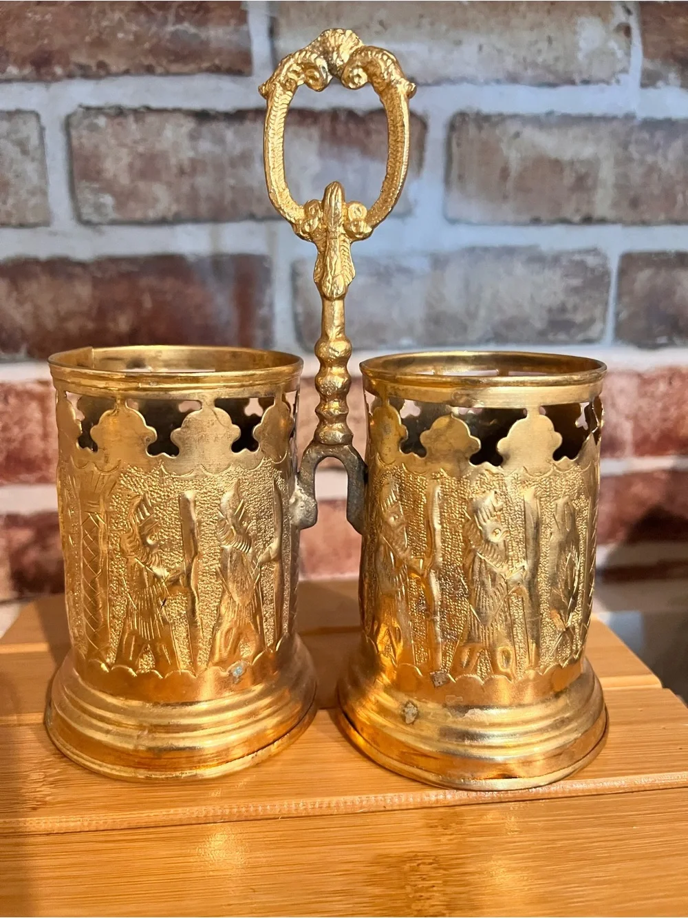 Ornate Gold Utensil holder with Handle